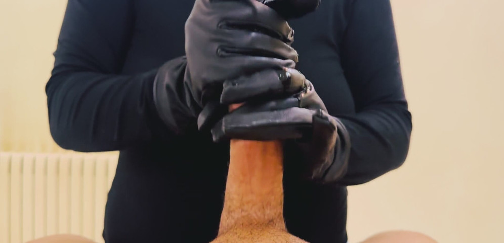 Straw with Gloves (Sin Censura Lab)