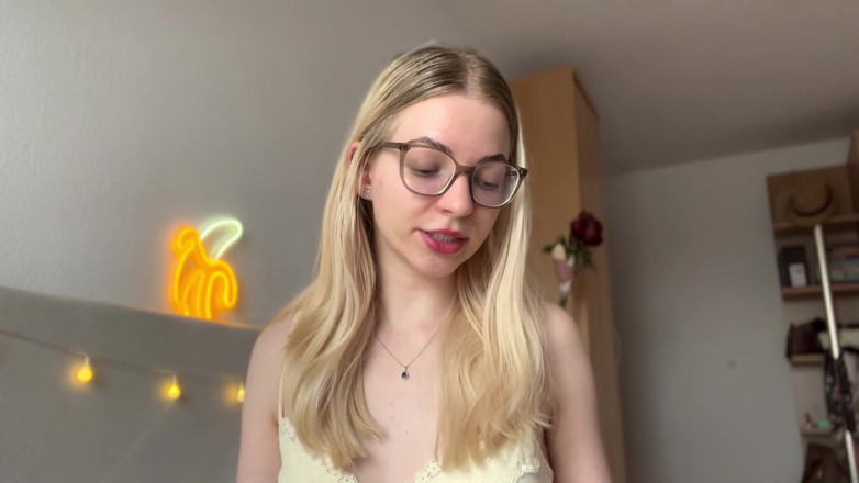 Goddess_Bella_Rae: Jak nechat paní (když se cítí příliš tvrdě) závislá na Femdomu!