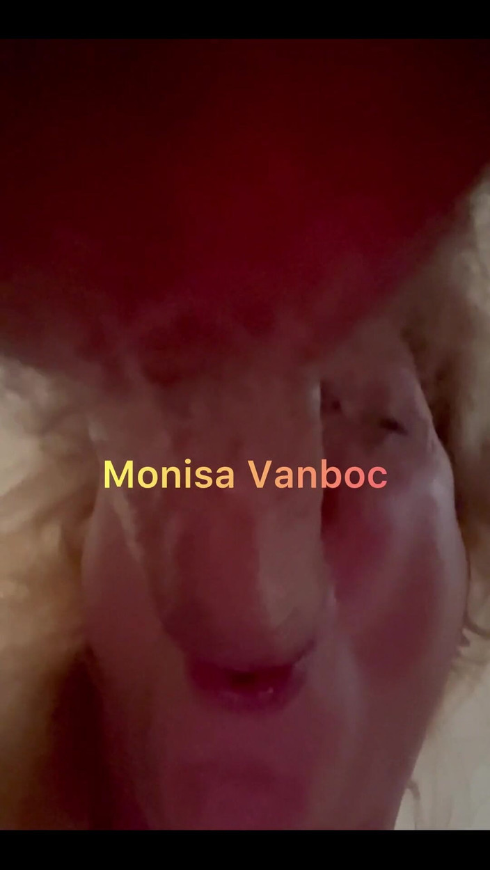 Monisa Vanboc: Opravdu nadržená Shemale Cocksucker Domácí POV