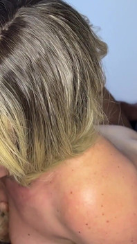 Tvrdohlavá blondýnka Coroa se bojí šukání do zadku