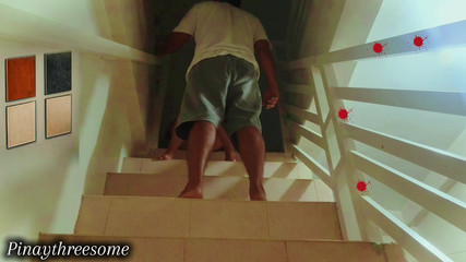 Pinay Threesome: 当我的丈夫在房间里过夜时，我去见我的秘密情人，她通过吮吸让我射精