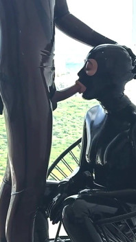 Sesión caliente en la silla de cuerdas, parte 2 - Alex Latex