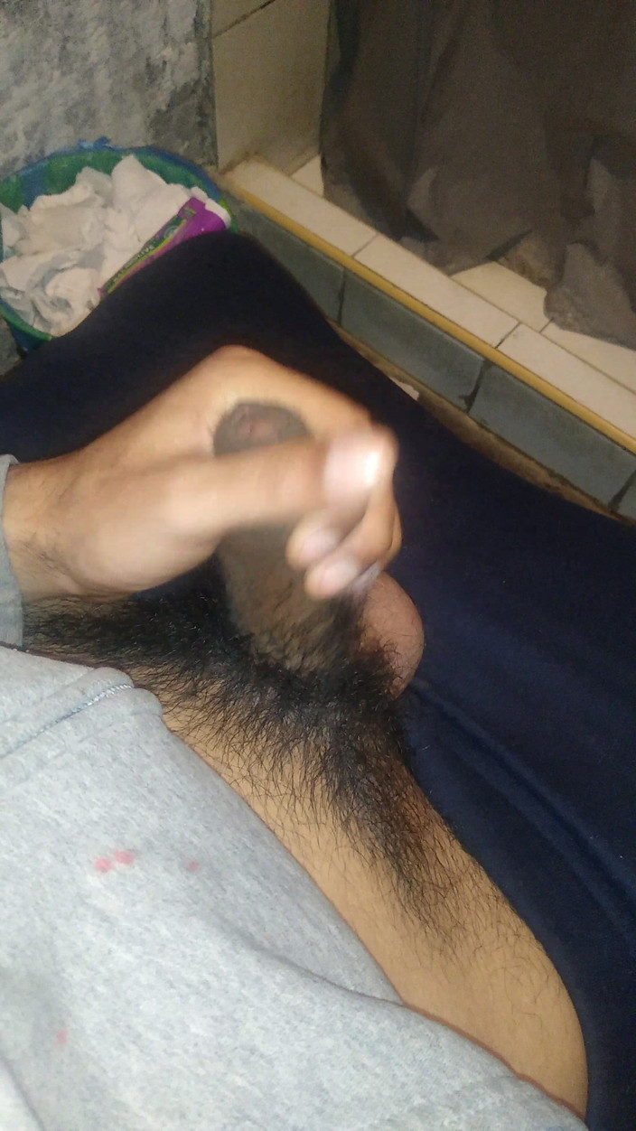 AlexAlejandro13: Můžete ho vidět celý bez vyvrcholení