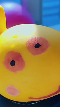 Barevná a zajímavá čínská rostlina, kterou jsem pro ni propíchl, vakuově pumpuje sání a make-up