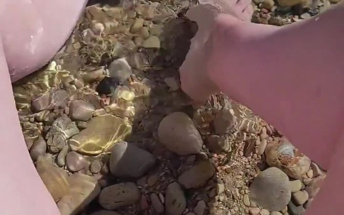 Naughty Mila: Video ini dibuat di pantai telanjang di spanyol. Aku suka...