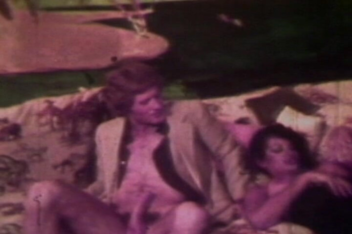 Vintage Life: Retro grup debauchery'de klasik koyu saçlı tanrıça klasiği