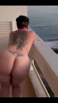 Butt and extreme and naked on the balcony I spin peace in a hotel by the sea