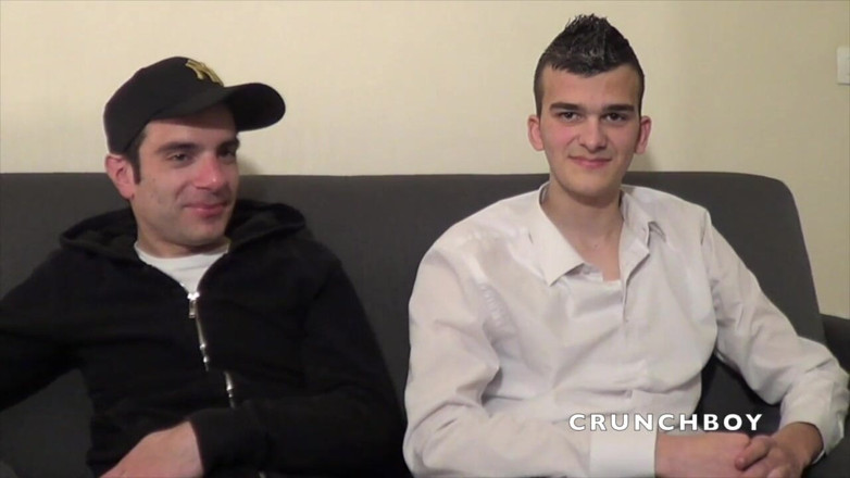 Gaybareback: Perverso usado cru por jovem hetero gêmeo curioso