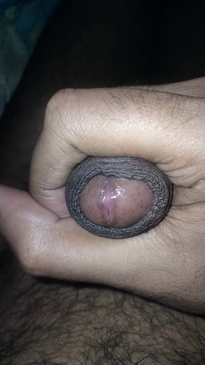 Hot_bobby: Chico turco masturba mi polla con show precum