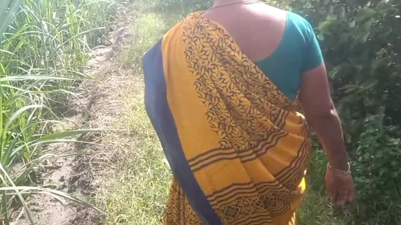 Priyanka314: Manželka desi kamaráda drží a mačká prsa v Guava Plantáži