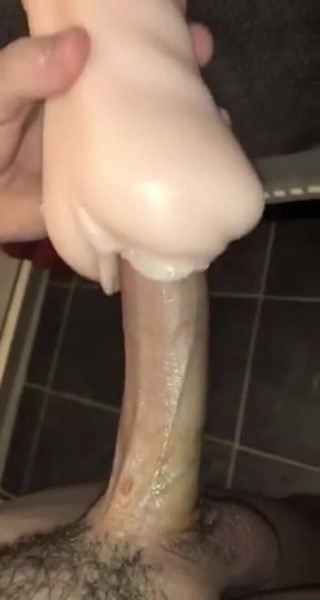 qaz11: Masturbación con la mano en cam-179