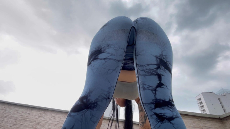 Sweetkimmi: Při cvičení šukám pěkný penis a trhám si legíny