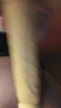 Sissy Masturbiert