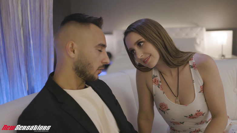 HotwifeXXX: Laney Grey'in konaklama birimi beklenenden daha büyük
