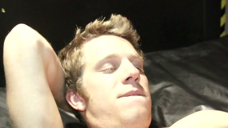 Bareback porn made in France: Sexy Twink Boy Fucking Bareback in Backroom with Straight Curious