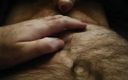 TheUKHairyBear: Beruang Inggris berbulu membelai perut berbulu dan kontol semak