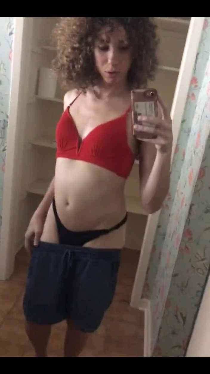 Tia Tizzianni Productions: Diventando cattivo al lago a serie