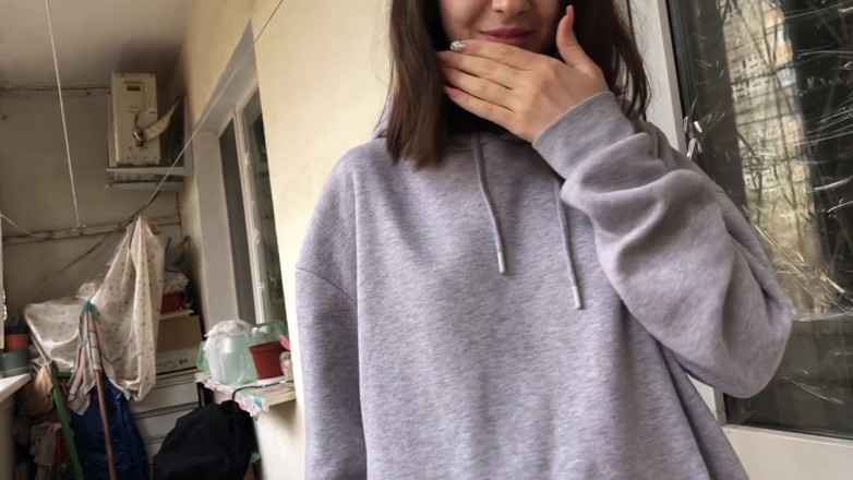 Sugary Kitty: Patrzyła na mnie, gdy szarpałem się na balkonie, loszka postanowiła...