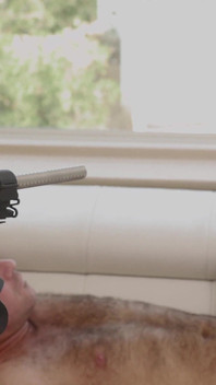 Hubená blondýnka Kyler Quinn tvrdě šuká v zákulisí