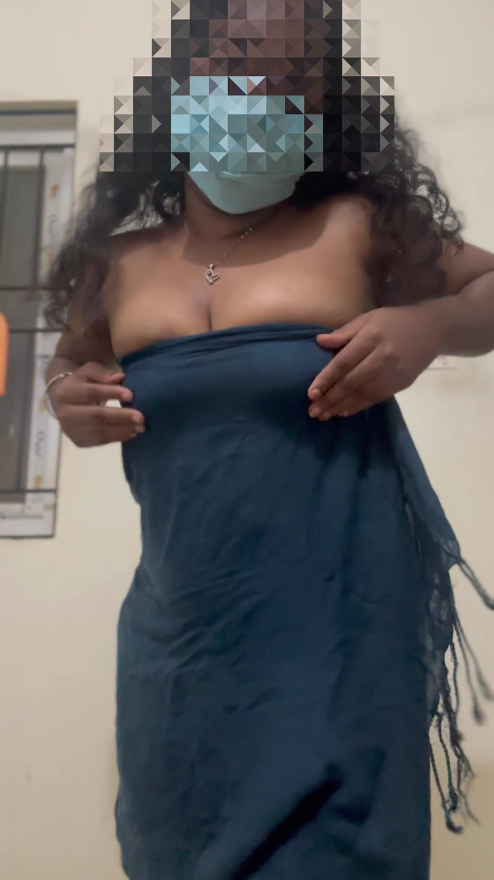 Desi World: desi tamil larki bahka rahi hai bhaag 1