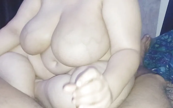 SameerPhunk: Indian BBW Girlfriend Giving Hand Job to Get Her Job