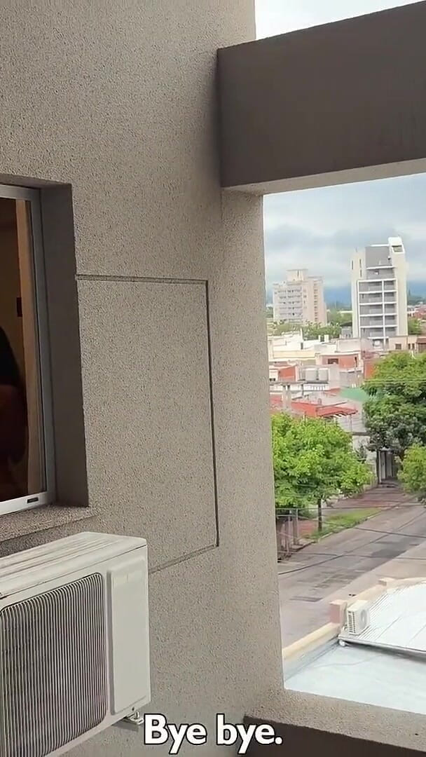 Katty West: Nymfomanka se ukazovala nahá ve sprše před svým sousedem a...
