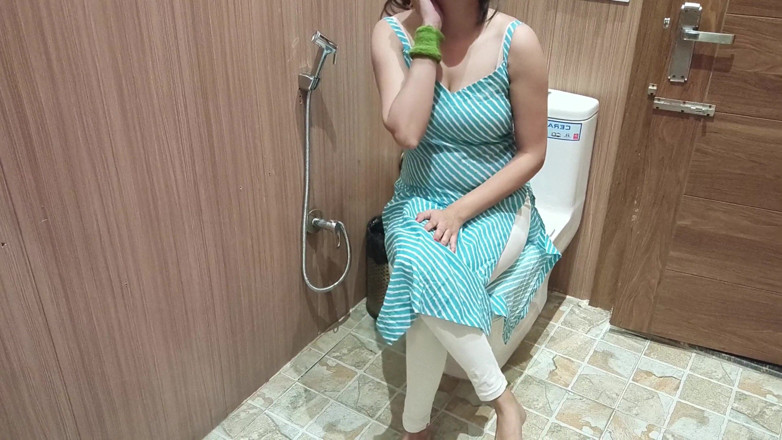 Saarabhabhi6: Video viral rekaman seks tante seksi india di kamar mandi -...