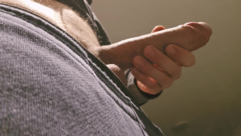 Daddys Legacy: Mladý penis stříká obrovské množství spermií a sténá kvůli ženám