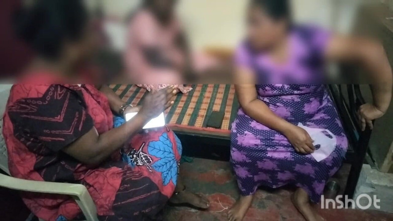 Tamil lesbian: Diskusi hot tiga tante