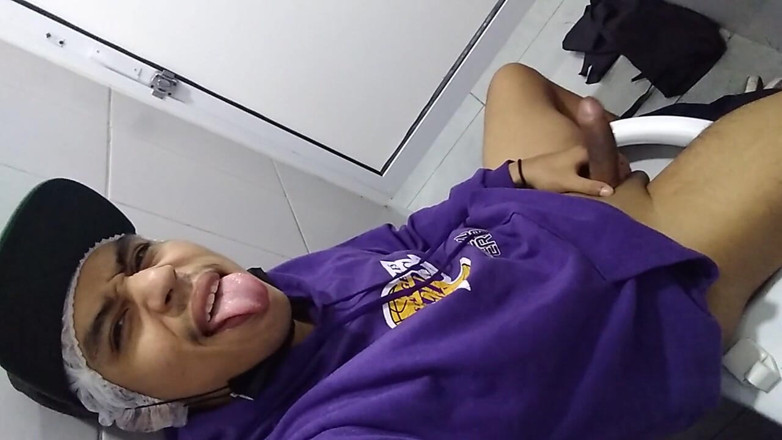 AlexAlejandro13: Найкращий час у громадських туалетах