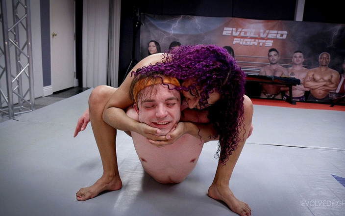 Evolved Fights: Daisy Ducati Straps It to Fuck Buck