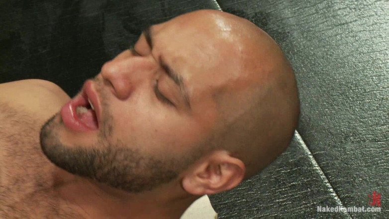 Naked Kombat: Dj Vs Leo Forte