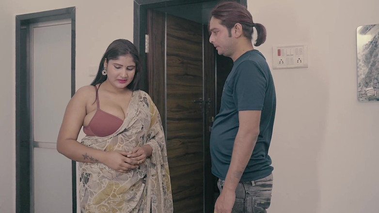 Glepaman: kismat vaala tha hotal staph khoobsoorat larki ke saath kiya...