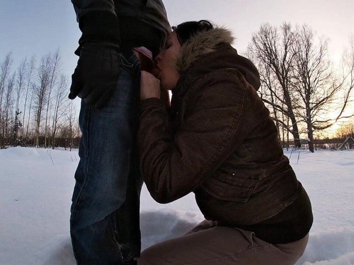Hera Harding: Blowjob im schnee