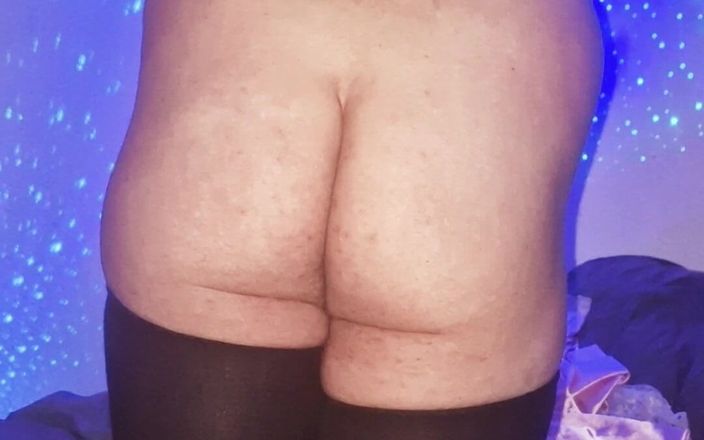 Tinychubman: Si banci kontol kecil seksi