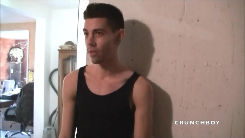 Crunch Boy: Seyx Français des jumelles utilisées par striaght Scally, garçon curieux