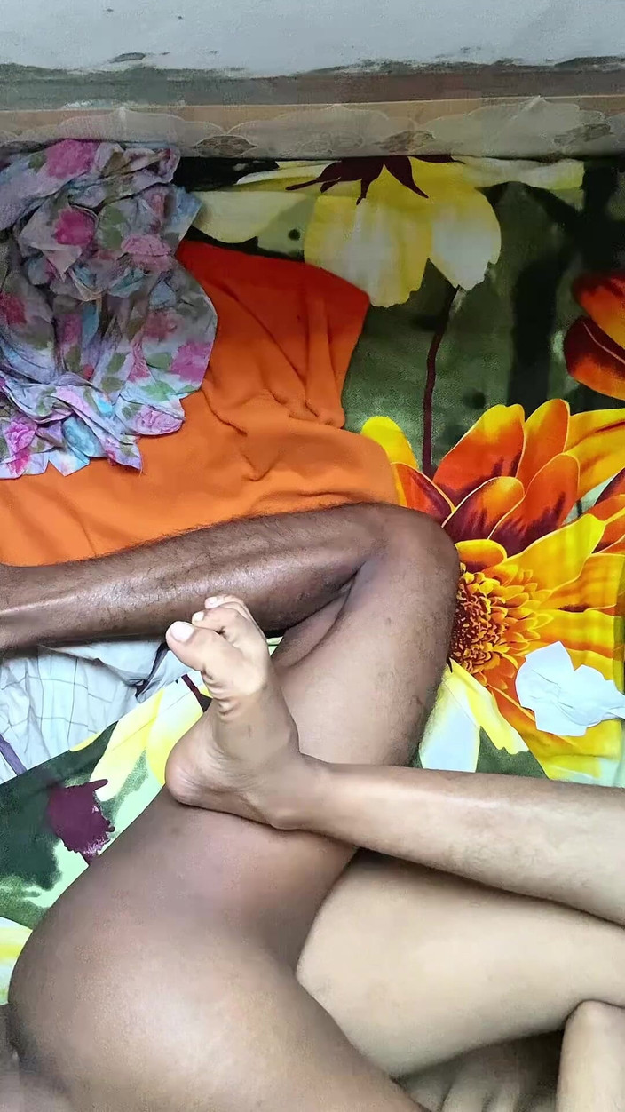 Moyna: Deshi Girl Homemade Sex Video