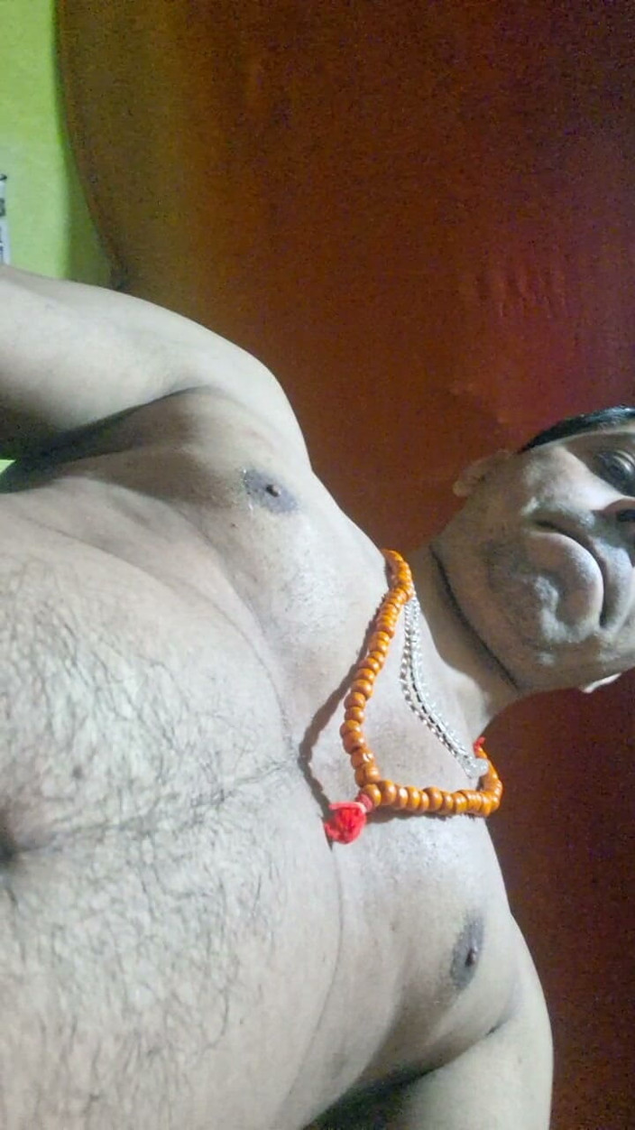 FantasticThampuran41: My Age 41 Iike White Beautiful Young Ladies for Hot Fun