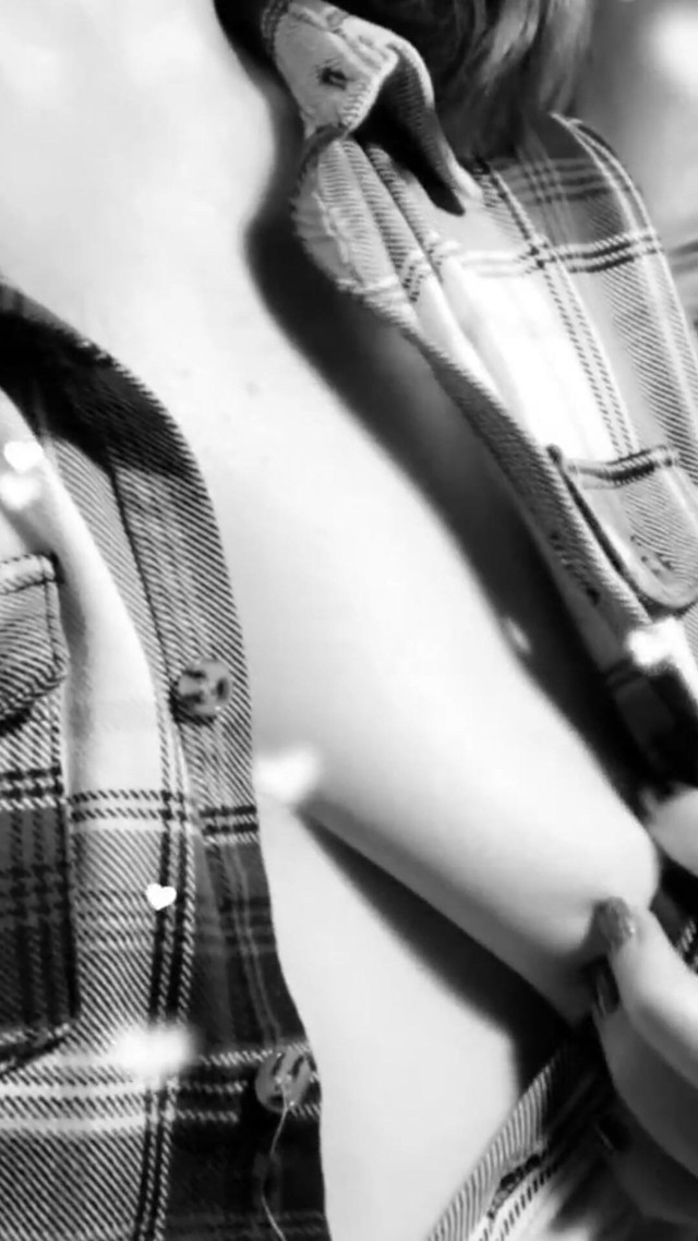 How many times could you cum on my tits in 20 minutes? (Erotically Ellie)
