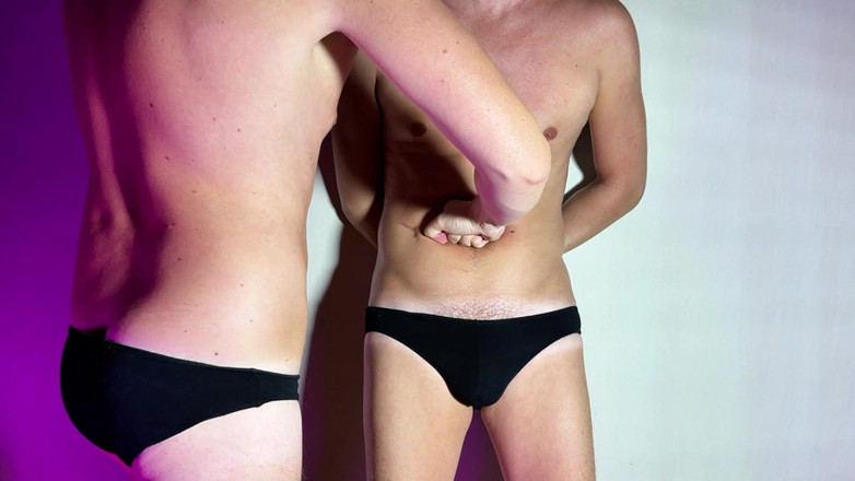 Navel fans: Abdominaux en ligne : nombril, coups au ventre et orgasme mains...
