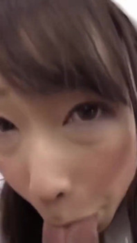 Desnuda debajo de las pantimedias. La última tentación travesti de Claire Hasumi - ep3