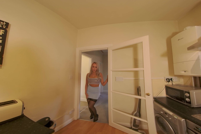 ZexyVR: Millie Rose - Bombshell Waiting