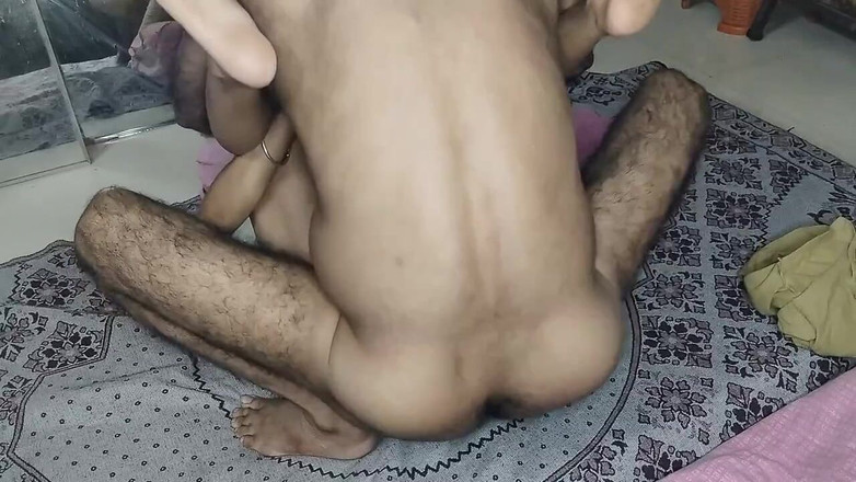 Anar Kali: Hardcore-sex, heißes video