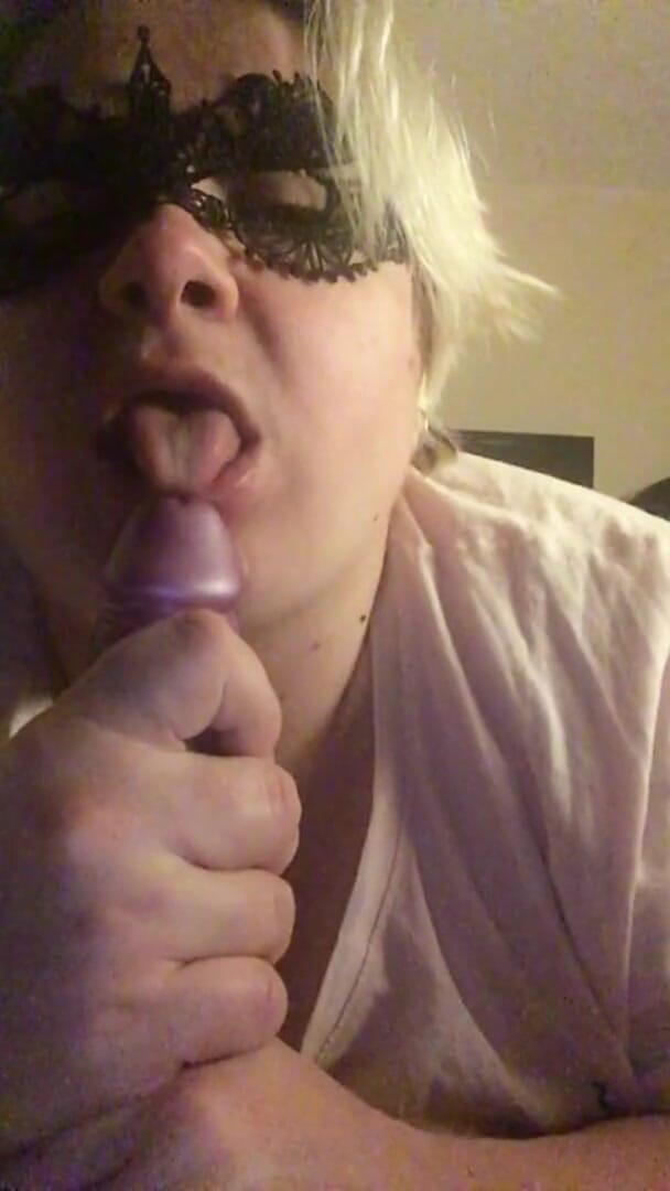 Real homemade BBW BBC porn: Awek montel menghisap deepthroat dildo 12 inci saya