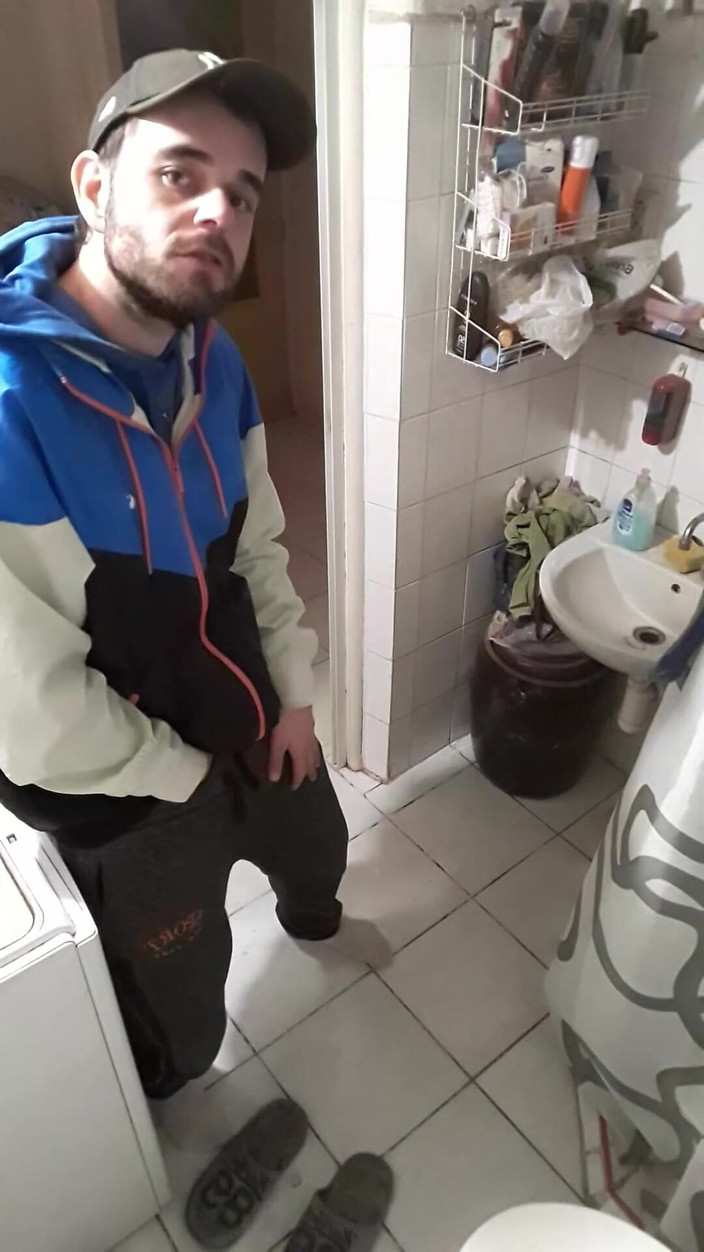 jerkofflover: I Masturbate in Bathroom My Ex-boyfriend