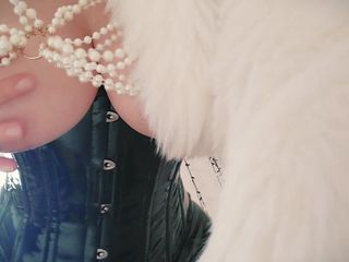 Arya Grander: Videoclip cu fetiș cu blană albă. Instrucțiuni de masturbare instructor...