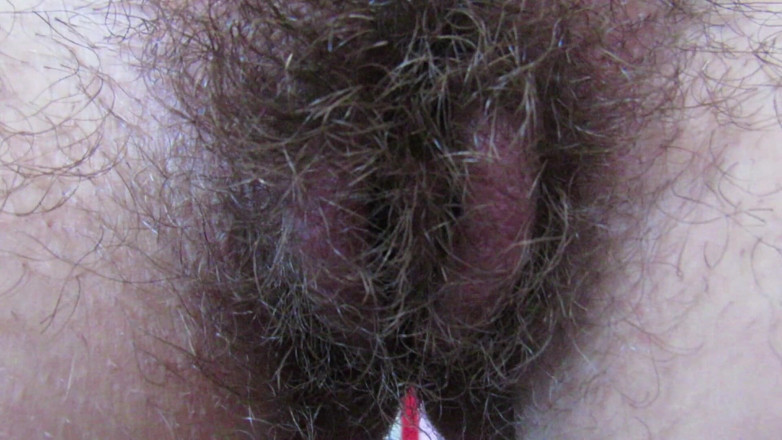 Cuteblonde666: Assis sur ton visage avec mon cul poilu