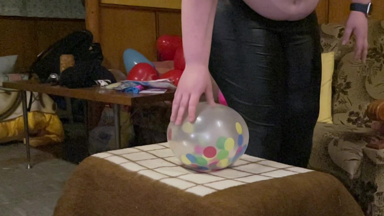 BeachBallsDuo: Bigbootylucy Sit Popped 16 balões em forma de coração muito forte! 2...