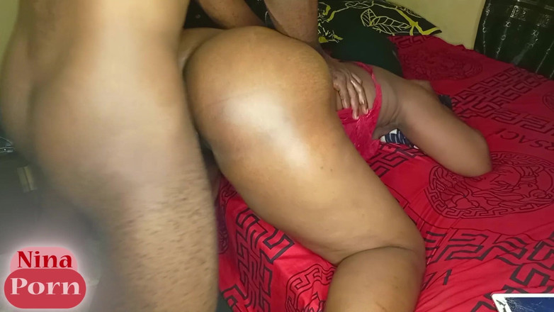 Nina simons: 微胖女孩在和她的好朋友男友玩了后感到惊讶