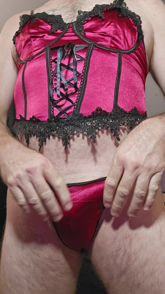 Fantasies in Lingerie: Nowa czerwona satynowa bielizna
